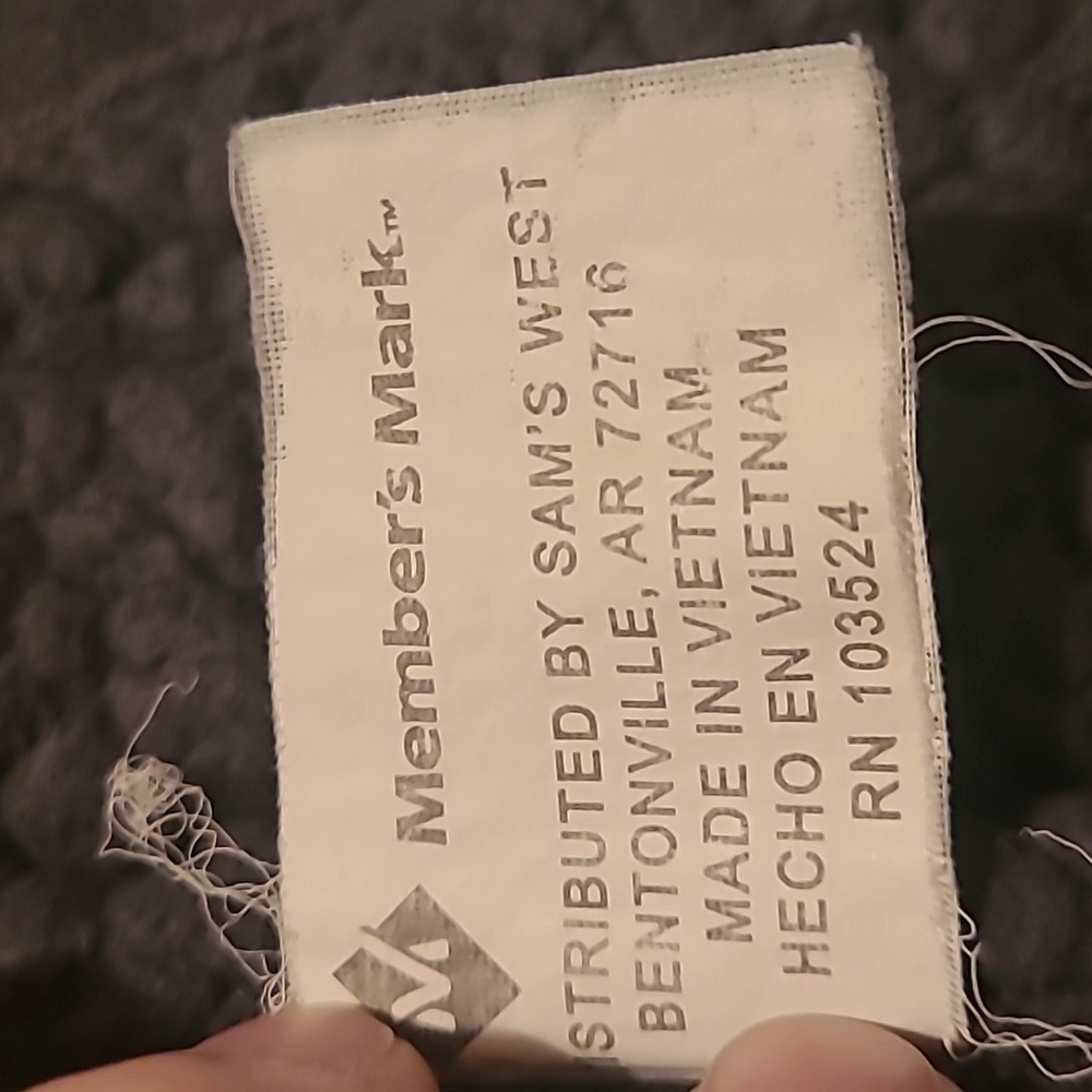 Blanket - Picture 2 of 3